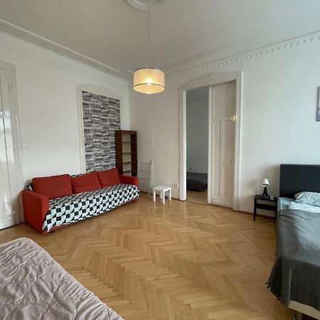 White Pearl Rooms Near Gozsdu Budapest Exterior photo