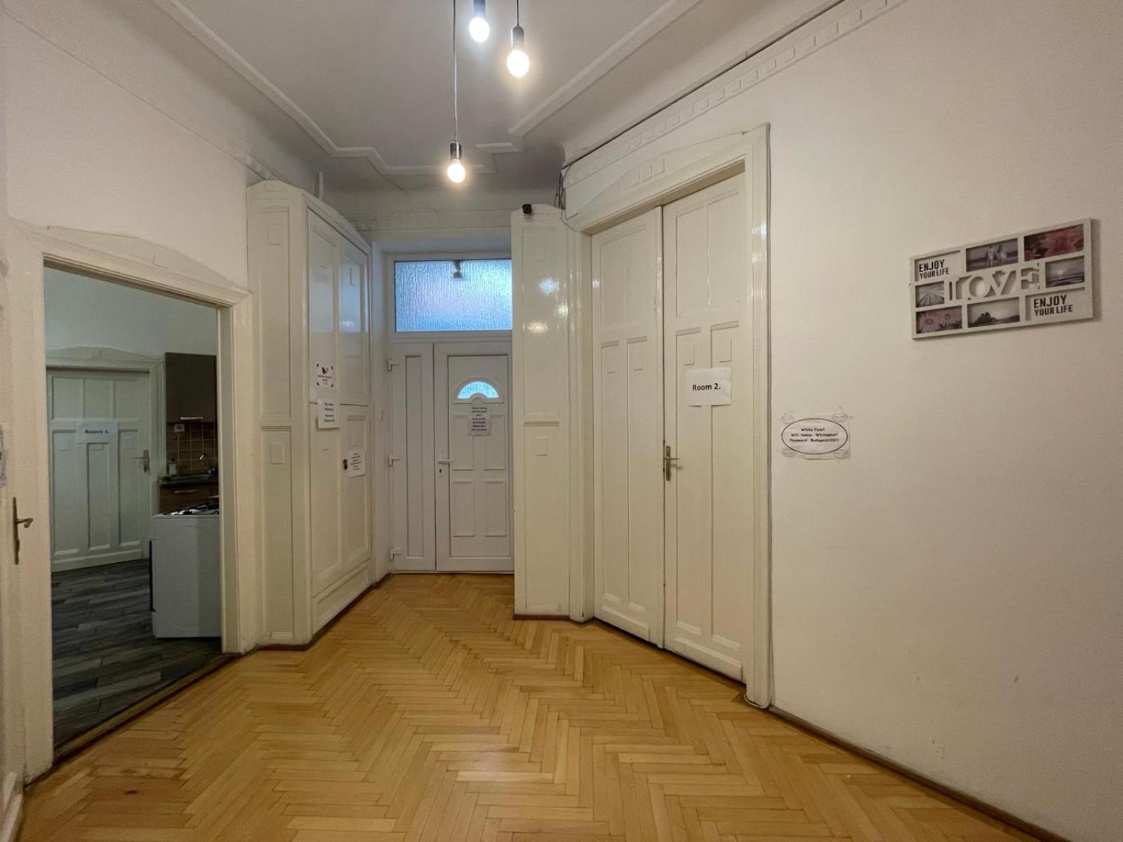 White Pearl Rooms Near Gozsdu Budapest Exterior photo